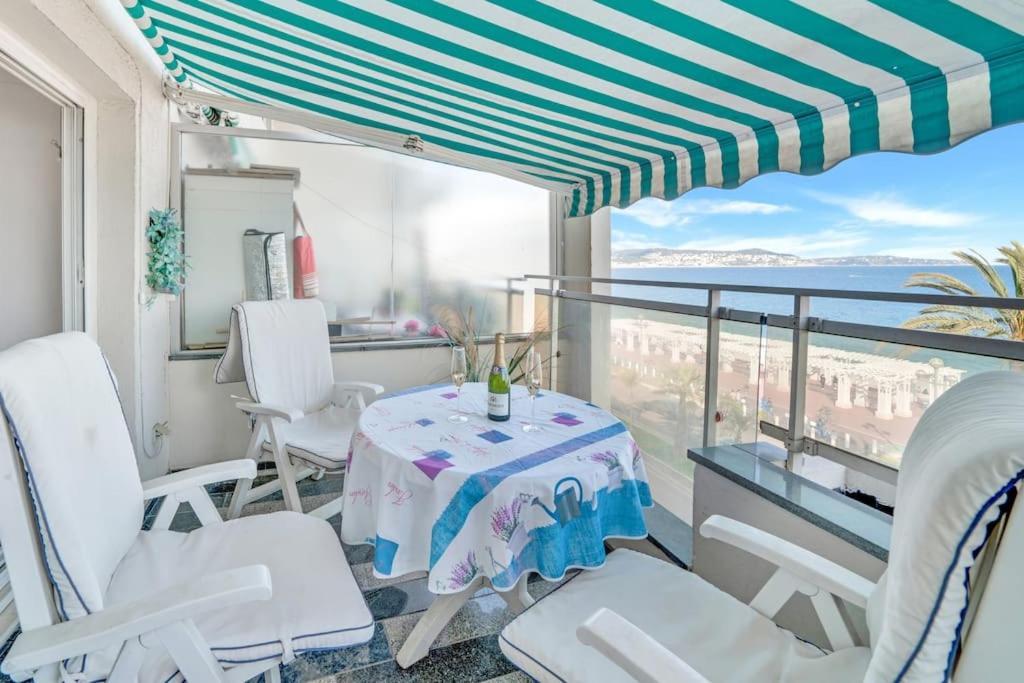 La Prom - A Two Bedroom Apartment With A Sea View Nice Exterior photo