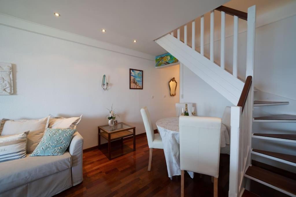 La Prom - A Two Bedroom Apartment With A Sea View Nice Exterior photo